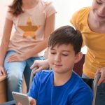 10 Tips Keselamatan untuk Anak dengan Kelumpuhan