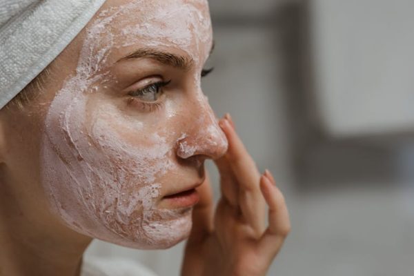 10 Tips Memilih Produk Anti-Aging untuk Kesehatan Kulit