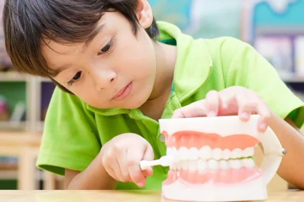 10 Cara Menjaga Gigi Anak Sejak Usia Dini