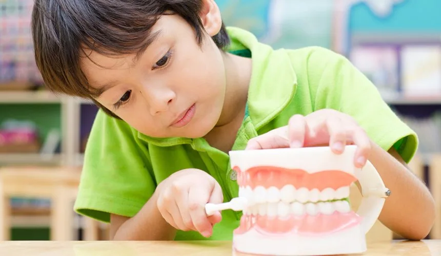 10 Cara Menjaga Gigi Anak Sejak Usia Dini