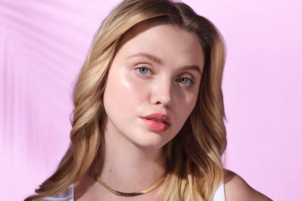 5 Cara Mengembalikan Warna Bibir Alami yang Memudar