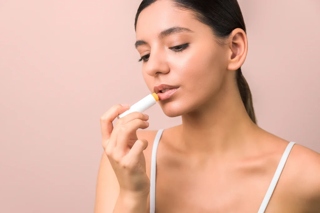 5 Cara Merawat Bibir di Malam Hari untuk Hasil Maksimal